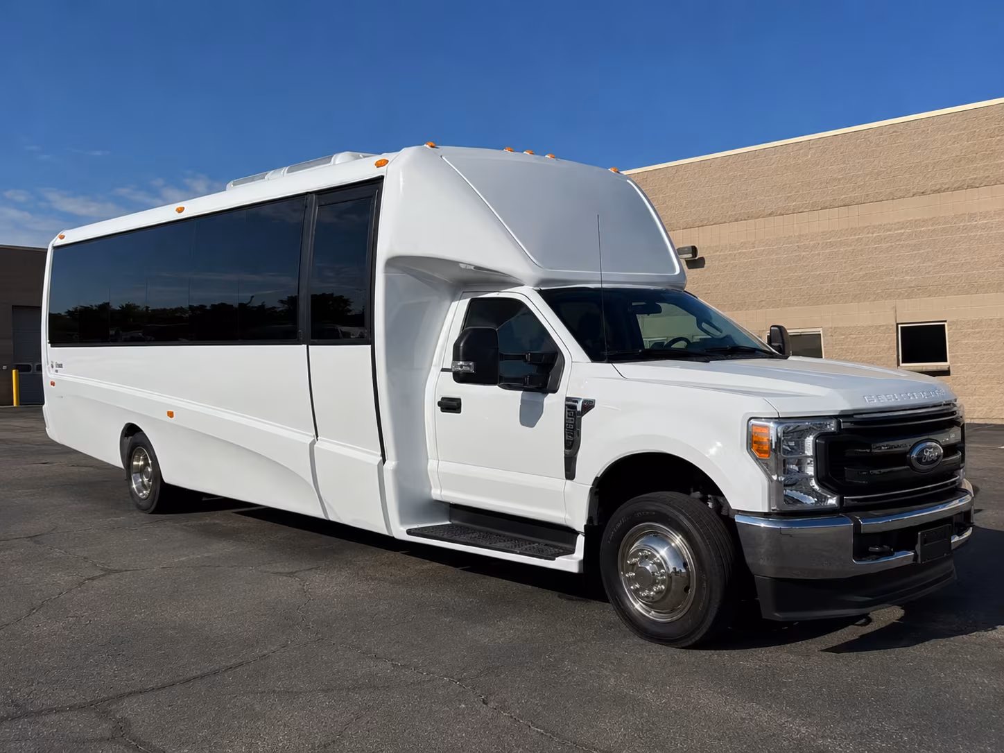 charter buses for riverside county museum and science field trips