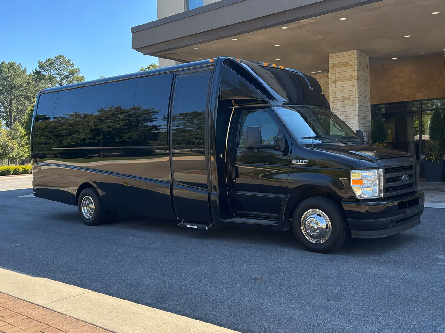 concert shuttle buses to toyota arena events in ontario