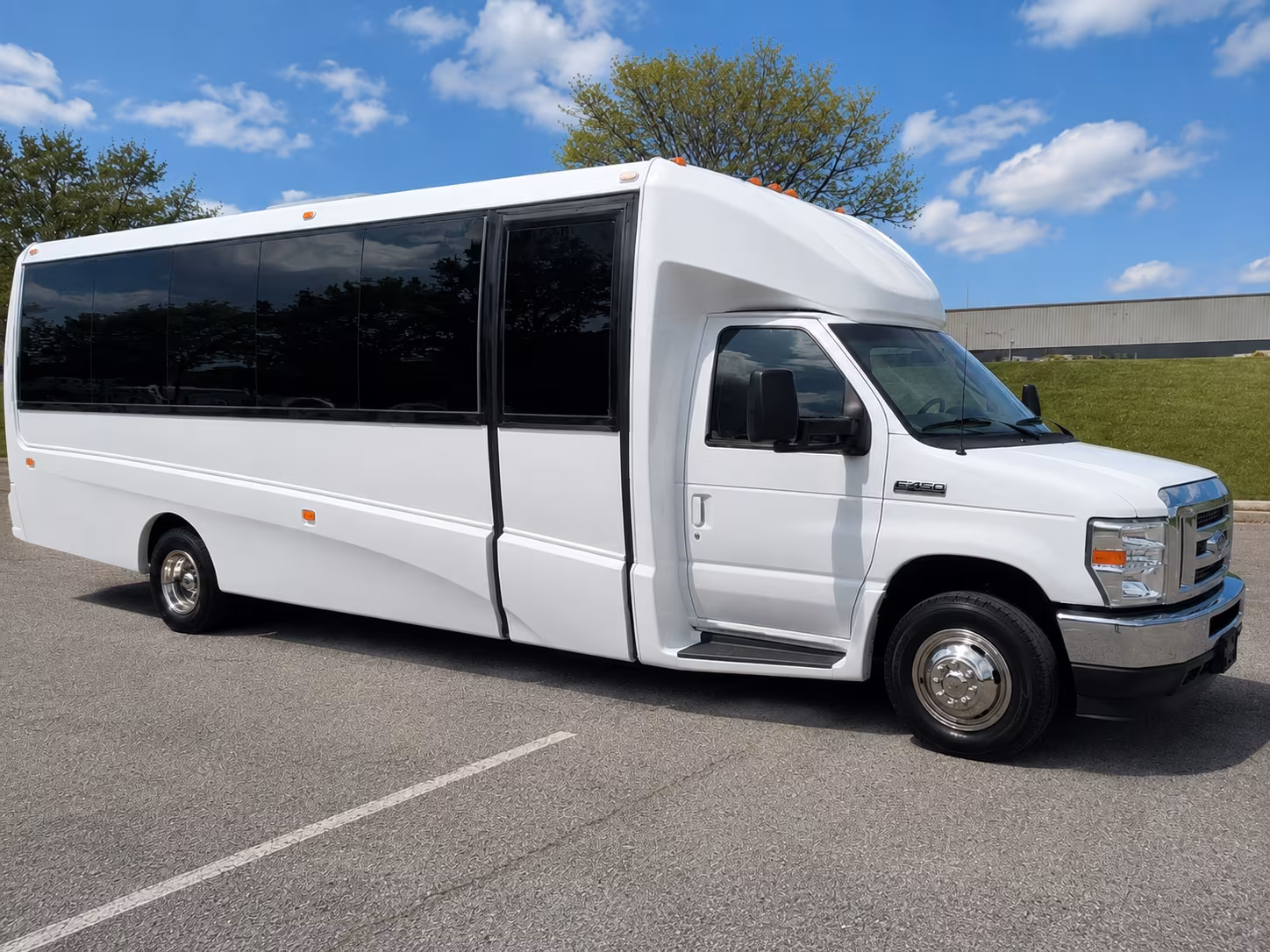 large scale bus fleets for perris industrial and logistics company events
