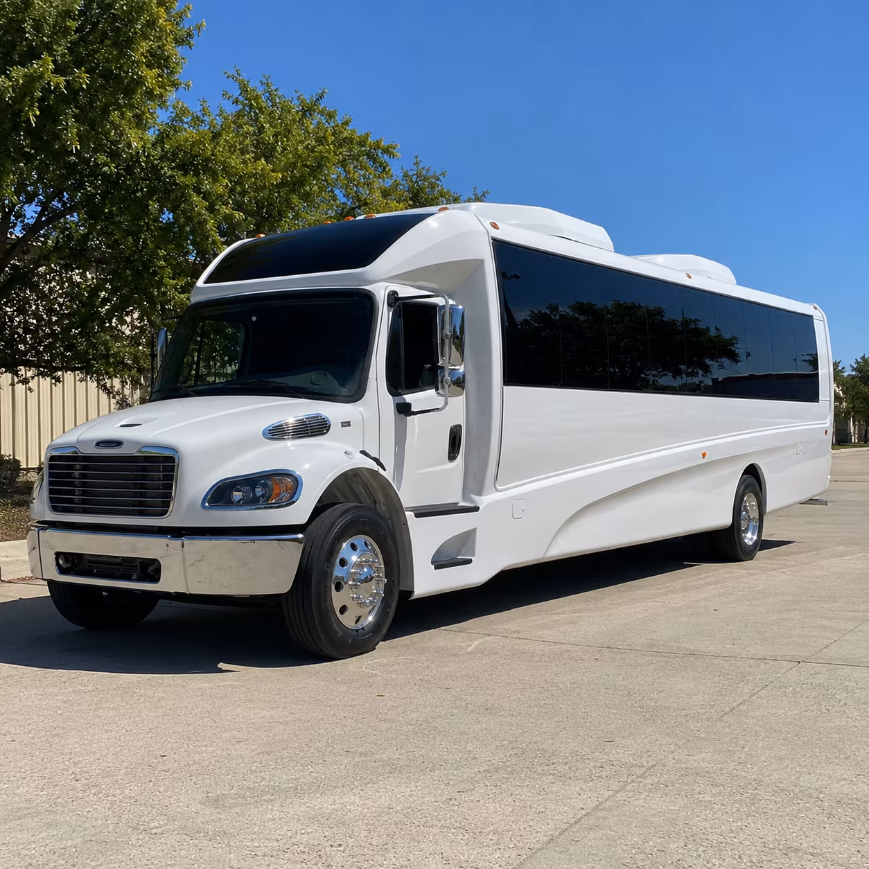 perris 15 passenger minibus